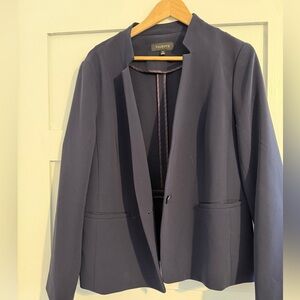 Talbots navy blue pants suit, size 14 Curvy. Side zipper can stick.